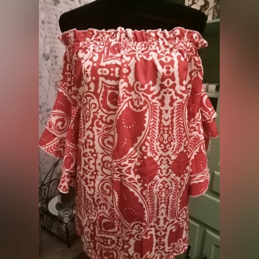 New Shein Red and White Off-Shoulder Blouse Size XL